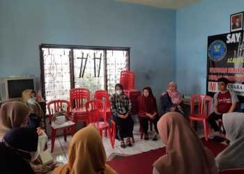 Tim Pengabdian Masyarakat Psikologi UB Inisiasi Kelompok Lampion Berdaya